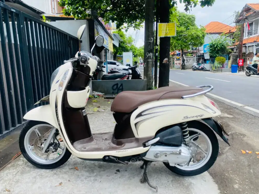 Scoopy 2015 cream Deva motor