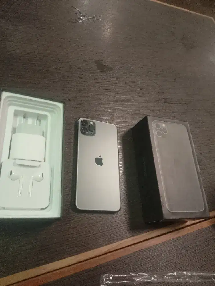 Iphone 11 pro max 256gb green apple LTE