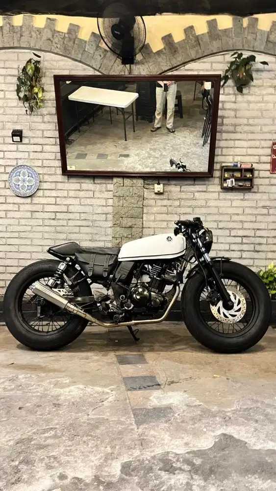 Caferacer Yamaha Byson 2013