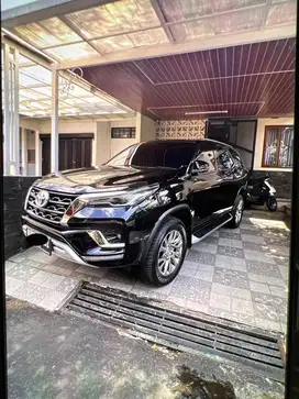 Toyota fortuner vrz 2021 jual cepat