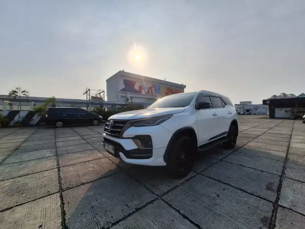Toyota GR 2.8 Matic Putih 2022 KM low