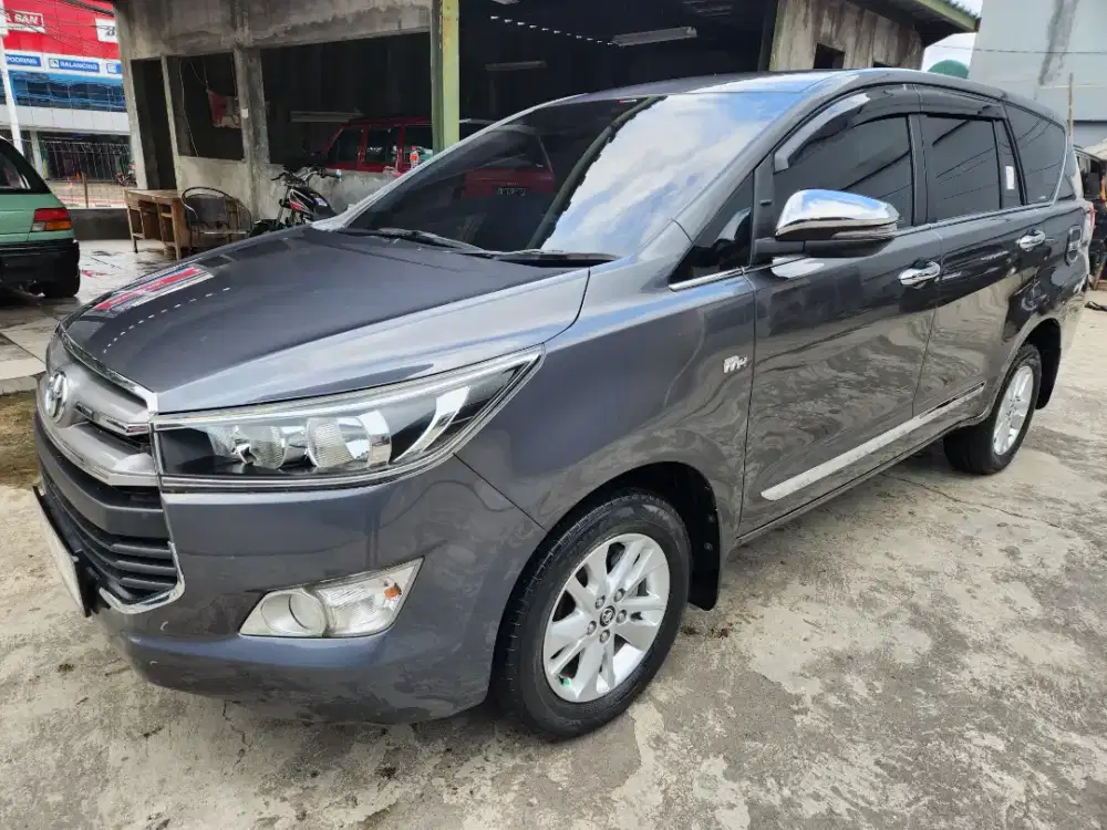 Dijual Mobil Toyota Kijang Inova Tahun 2017 manual,km 40.000,record..