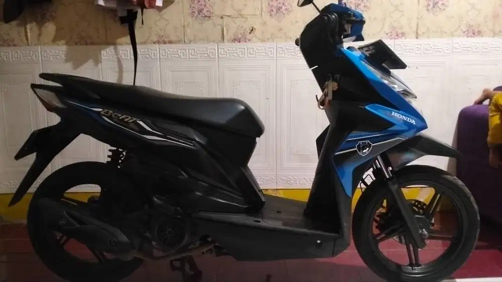Beat biru hitam 2019