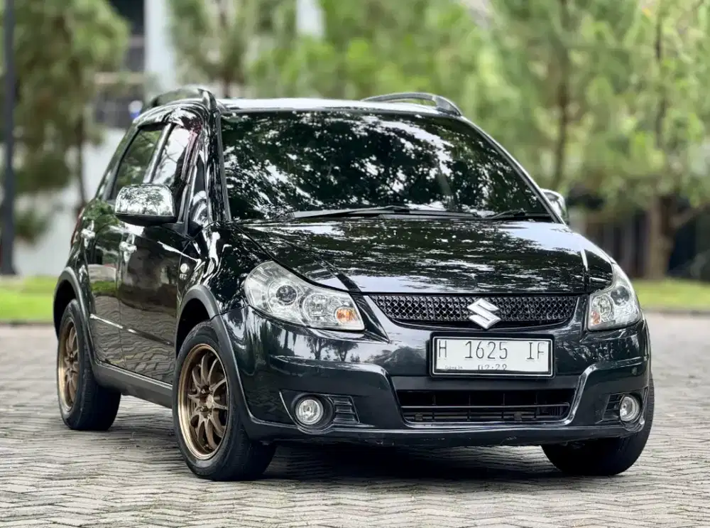 DP 10jt! Suzuki Sx4 X Over Matic 2013 Facelift Antik Spt Baru!!