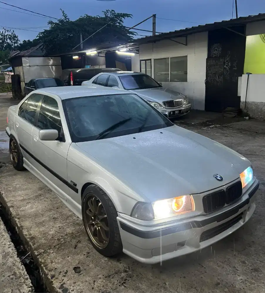 MURAH. BMW 323i e36 automatic m sport 320i