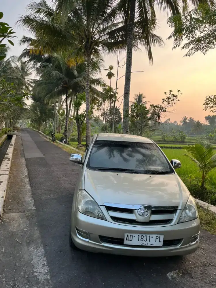 Mobil Innova th 2008 M/T