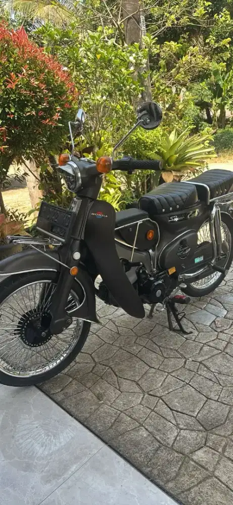 Honda C70 motor koleksi