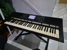 Keyboard Yamaha PSR S950
