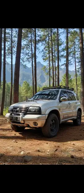 Suzuki Escudo 2001 Bensin, surat2 lengkap ( BPKB & STNK)