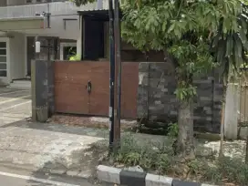 Disewakan / Dijual Rumah Siap Huni di Nol jalan Sidoarjo Kota