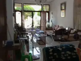 Rumah 2 Lantai Hoek Dalam Perumahan Buaran