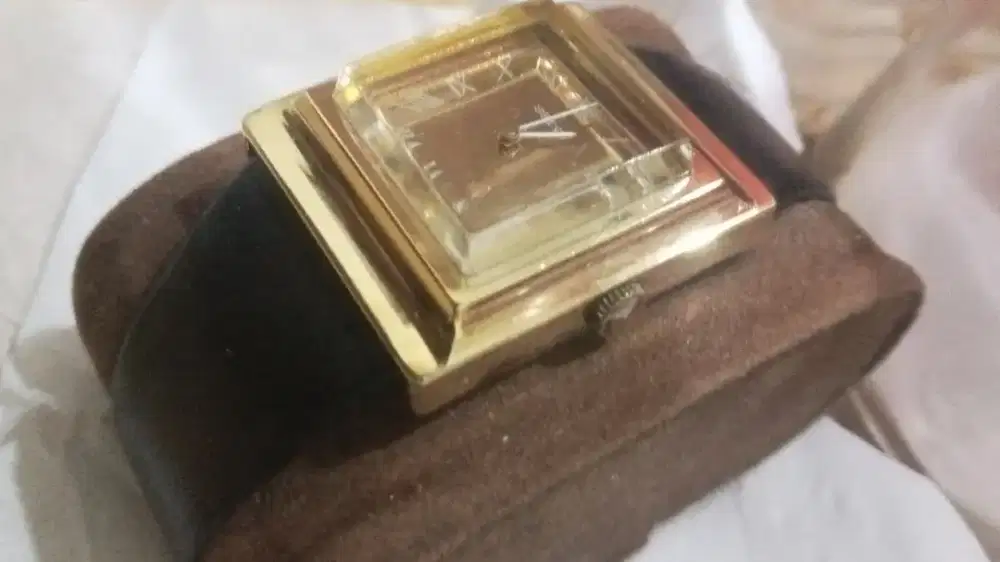 Seiko tank Bella gold rare vintage jadul