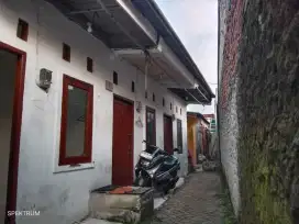 Jual kontrakan 3 pintu di pondok pucung