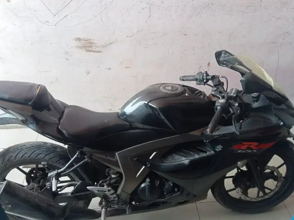 Suzuki gsx 150 2018