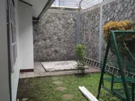 Disewakan Rumah strategis selangkah ke Maranatha dan pasteur