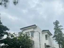 Disewakan Rumah Hoek Strategis Depan Taman Budaya Sentul City