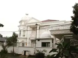 Jual rumah mewah dalam perumahan billymoon jakarta timur