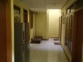 Rumah kos dua lantai di Cikutra dekat kampus Itenas Widyatama