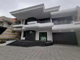Jual Sewa Rumah Kantor Pusat Kota Jl Argopuro, Sawahan