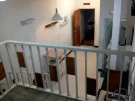 Dijual Rumah 8 Kamar di Tengan Kota Bandung