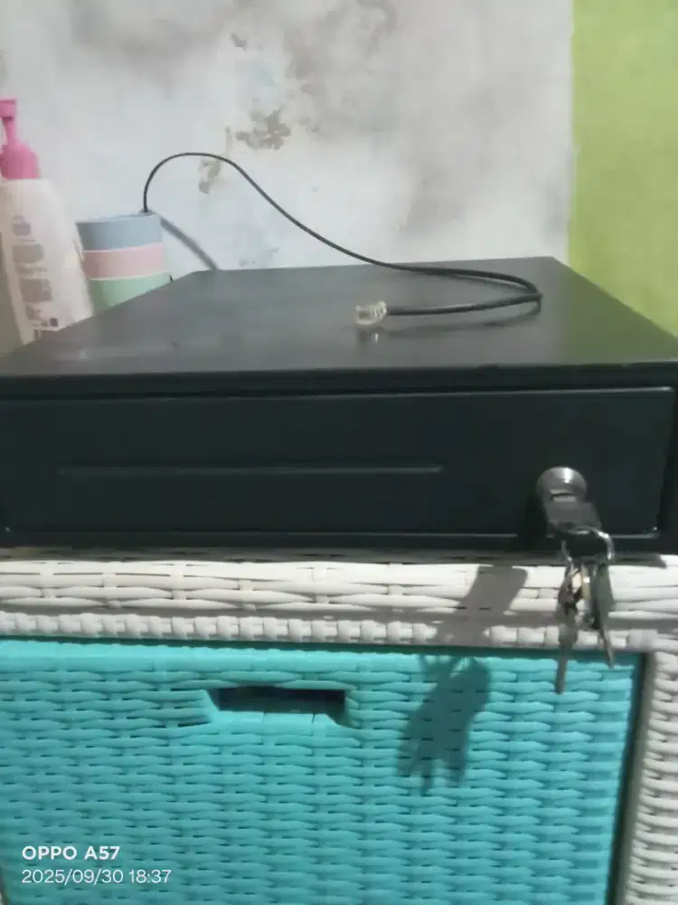 Jual laci penyimpanan uang