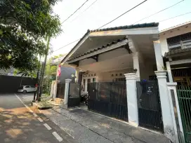 Disewa rumah Furnish  Pondok kelapa Jakarta timur
