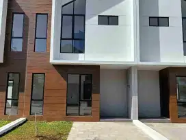 DISEWA / DIJUAL RUMAH CITRA GARDEN PURI  , JAKARTA BARAT