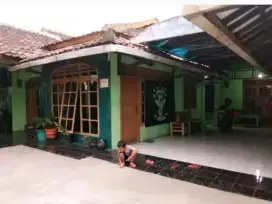 RUMAH NYAMAN DITENGAH KOTA KARAWANG BANYAK KAMAR KOSAN