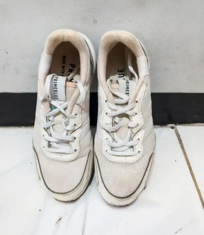 SEPATU ADIDAS WANITA