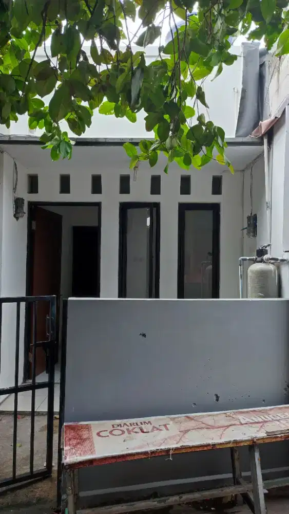 DISEWAKAN RUMAH PETAK KARANG MULYA CILEDUG TANGERANG