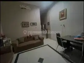 RUMAH LOKASI BAGUS UK 4X15M² JALAN 2 MOBIL LEGA JELAMBAR