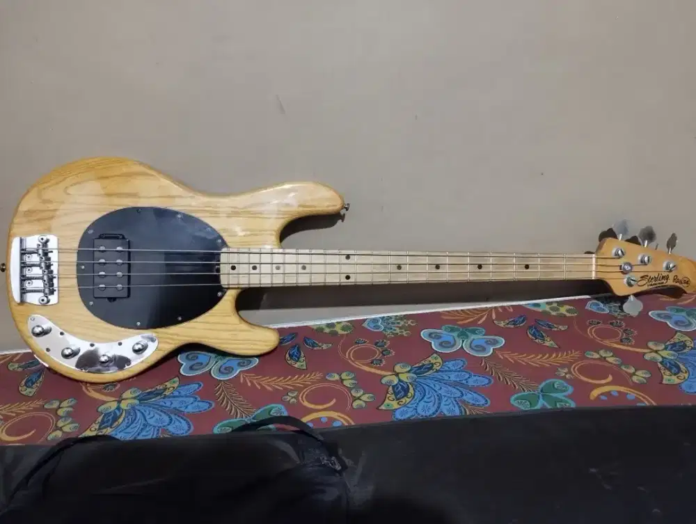 bass sterling by musicman ray34