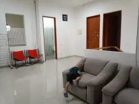 Di sewakan rumah Budi Sari - Setiabudi -Bandung