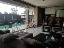DIJUAL RUMAH MODERN ADA KOLAM RENANG DI SETRA DUTA - BANDUNG