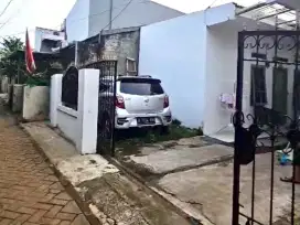 Kesempatan Langka! Rumah Kontrakan luas 6 pintu Depan Stasiun BSD