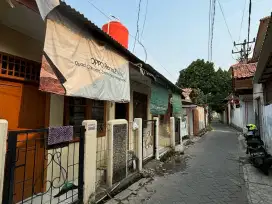 Di jual kontrakan 3 pintu  Lokasi ketapang Cipondoh Tangerang