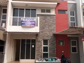 Dijual BU Rumah Golf Lake Rapih Dan Bersih