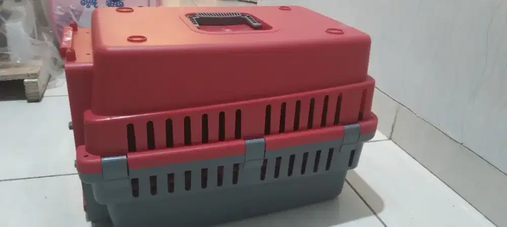 Kargo box  tas traveling kandang kucing
