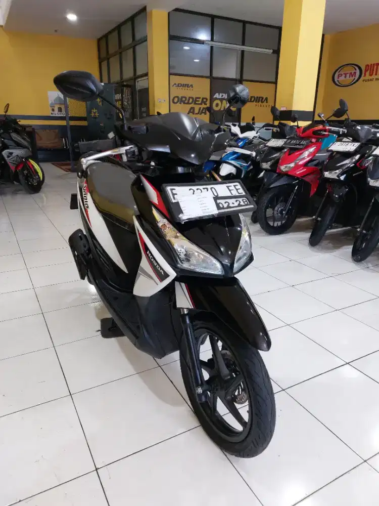 VARIO 110 AGNES ANTIK