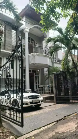 Di jual rumah mewah luas strategis di cibubur bekasi