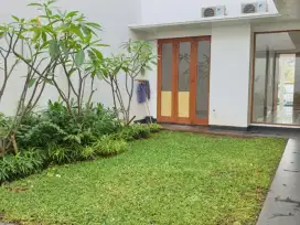 RUMAH BARU MEWAH LINGKUNGAN ELIT STRATEGIS DI PONDOK INDAH