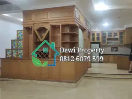 DIJUAL VILLA KOMP CEMARA ASRI JLN SAKURA