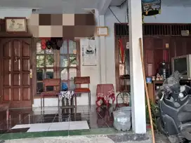 Dijual rumah + kost2'an di Cipadu Raya - Ciledug, Tangerang
