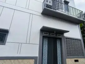 Rumah KOS Baru. Modern Furnished dekat kampus UNS Jebres Solo