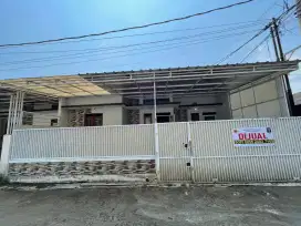 Dijual rumah di komplek griya saluyu cipamokolan rancasari kodya