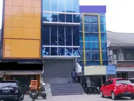 Ruko Cocok unt Kantor dll. Bagus. Letak pinggir jln Raya.