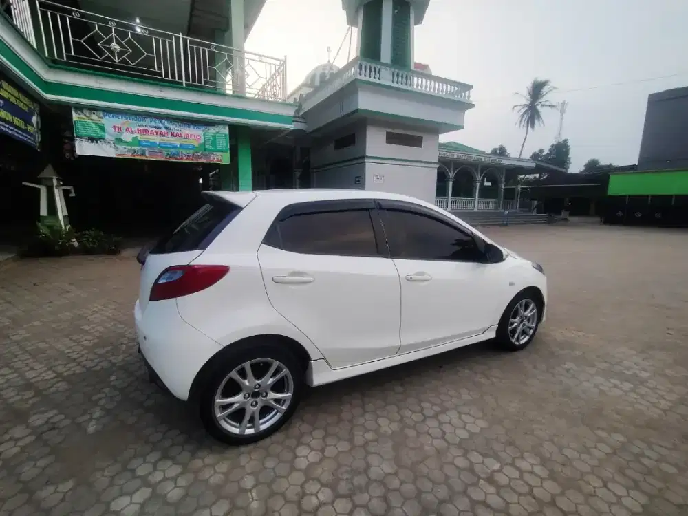 Mazda2 R 2012 mt