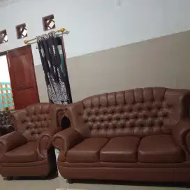 DI JUAL 1 SET BANGKU + MEJA