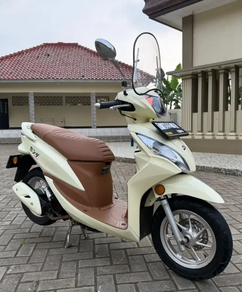 HONDA SPACY 2011