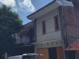 Rumah + Kost Putri 2 Lantai 350 m2 di Dekat UNS Jebres, Solo